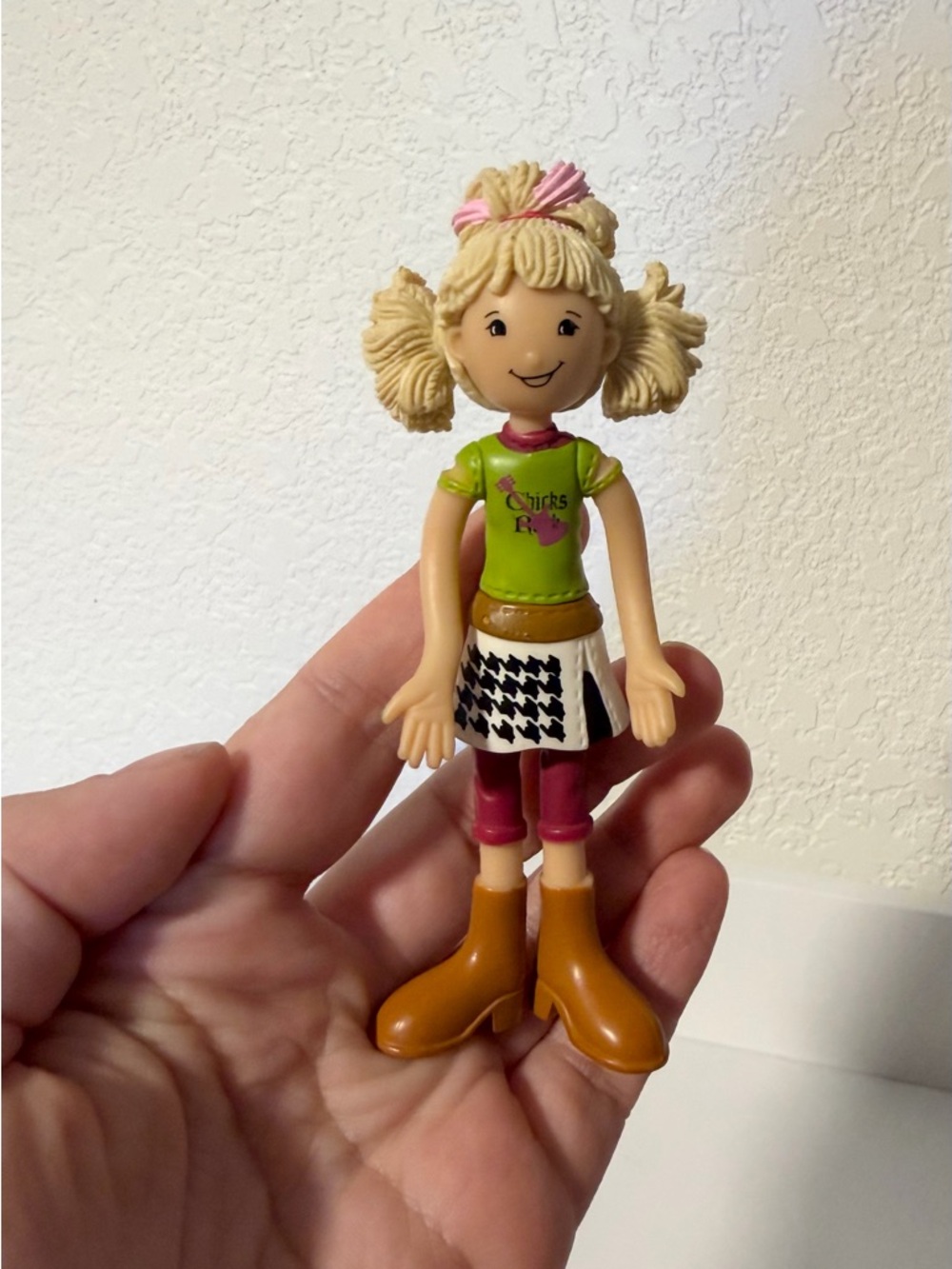 Manhattan Toy Groovy Girls Minis GWEN Poseable Doll Bendable Toy 2003 2004 VTG